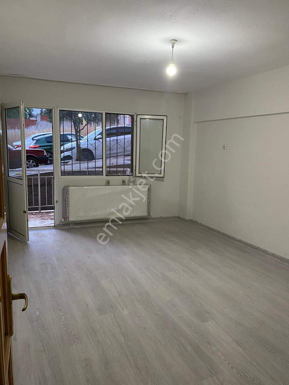 Adatepe’de Sahibinden 2+1 Kiralık Daire Arakat Kapalı Mutfak
