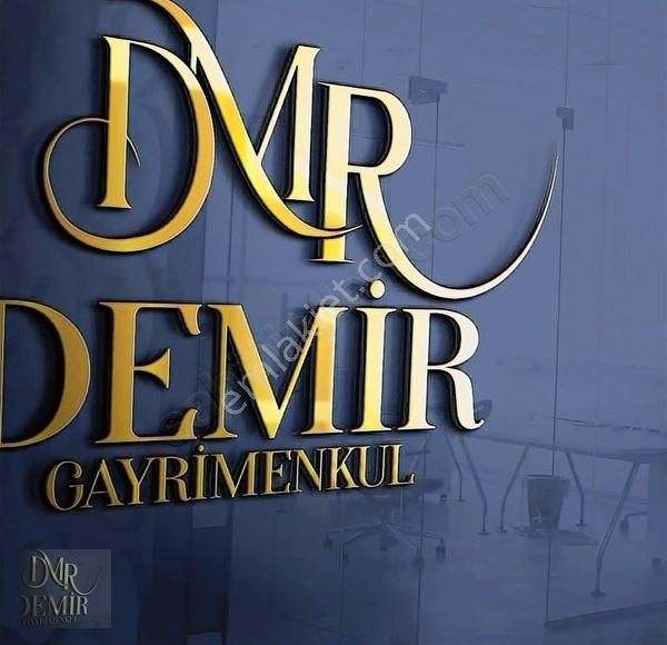 Demir Gayrimenkul'denprotokol Yolunda Satılık 3+1 Daire