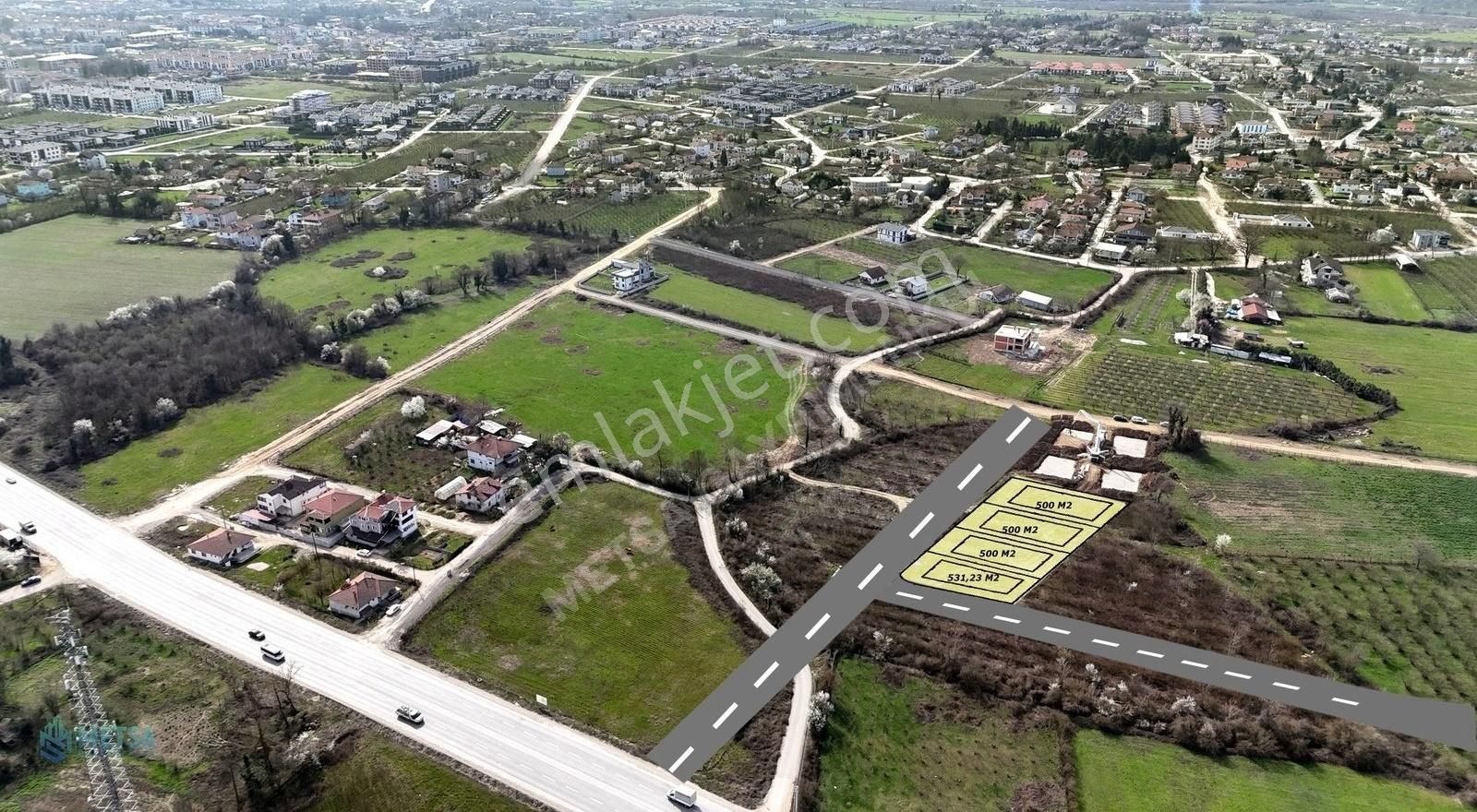 Metsa'dan Arapçiftliği Mahallesi'nde Satılık 500 M2 Parseller