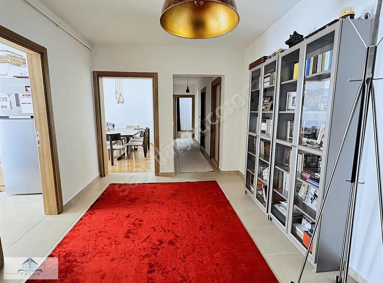 Büyük Fırsat! Borçsuz Krediye Uygun Manzaralı 4+1 Daire