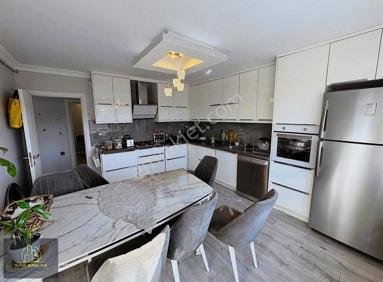 Bağlarbaşında Satılık Daire 3+1 - 136m2