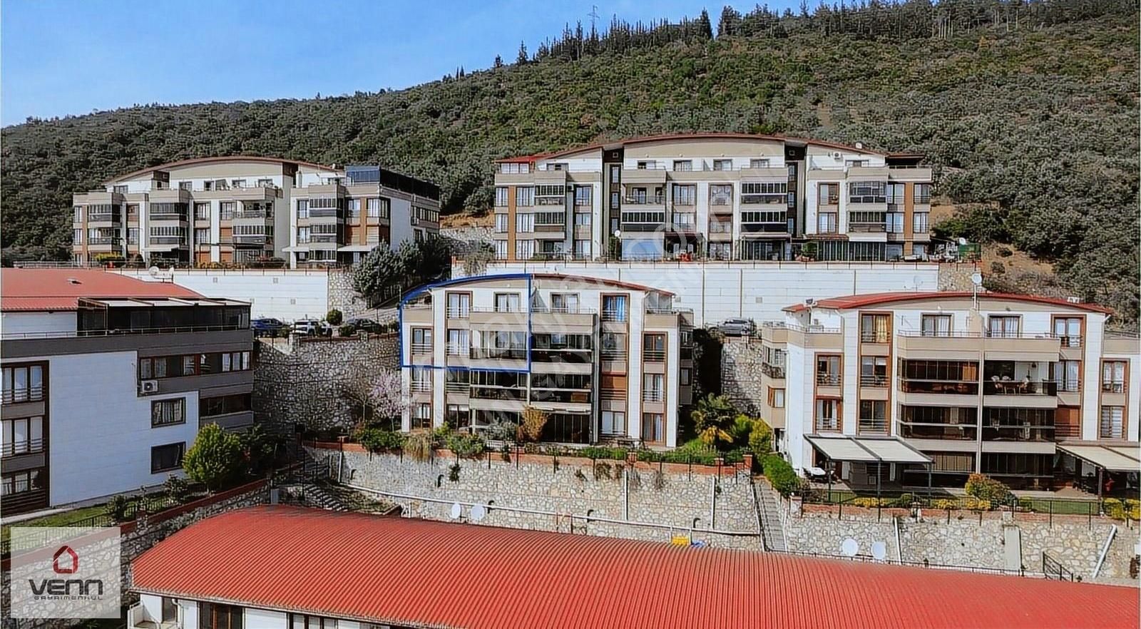 Gemlik Manastır Havuzlu Sitede Deniz Manzaralı Çatı Dubleks
