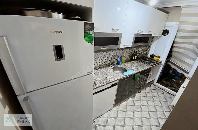 Saray Emlaktan Acil Satılık Yeni Yapı Ara Kat Daire