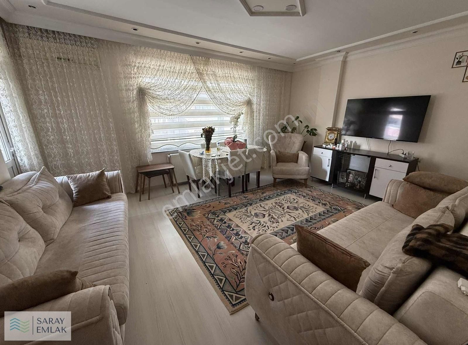 Saray Emlaktn Az Katlı Binada Satılık 140 M Ara Kat Daire