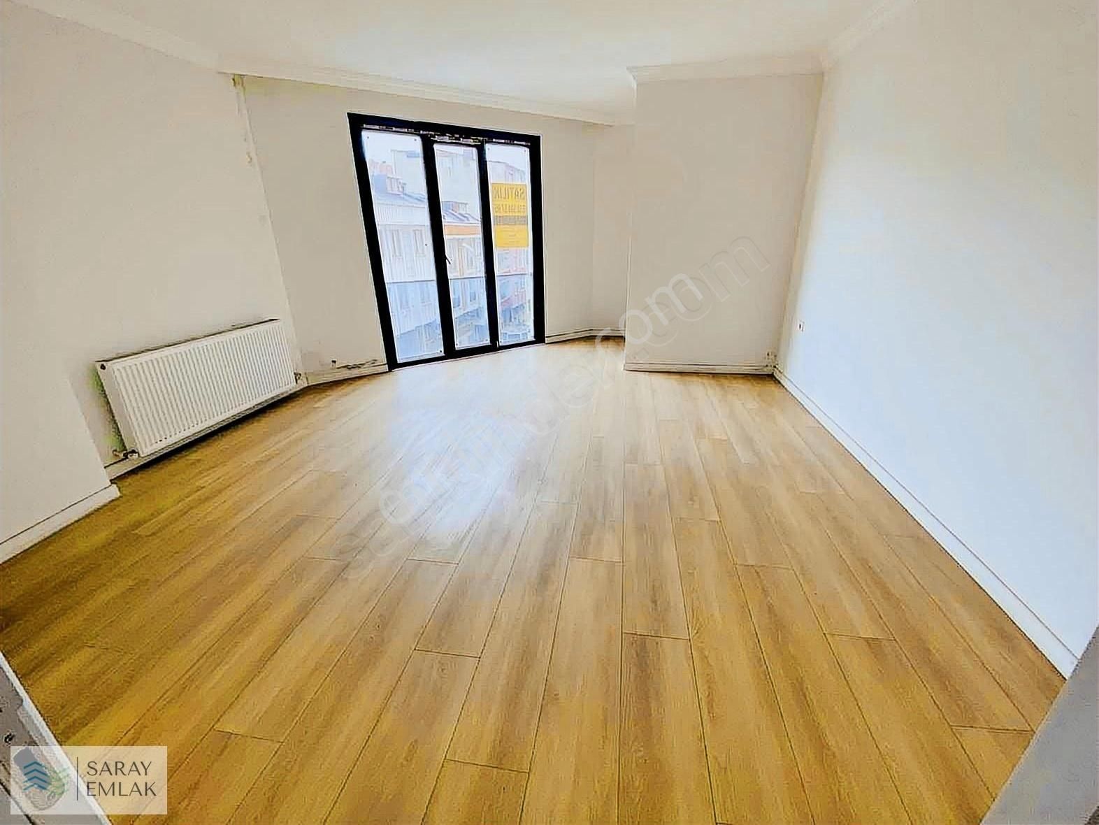 Saray Emlaktan Mehmet Akifte Cadde Üzeri 2+1 85m2 1.kat