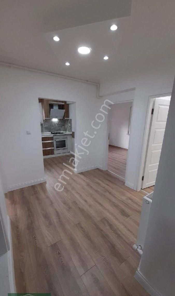 Altıparmakta Satılık 2.5+1 Daire - Görsel 2