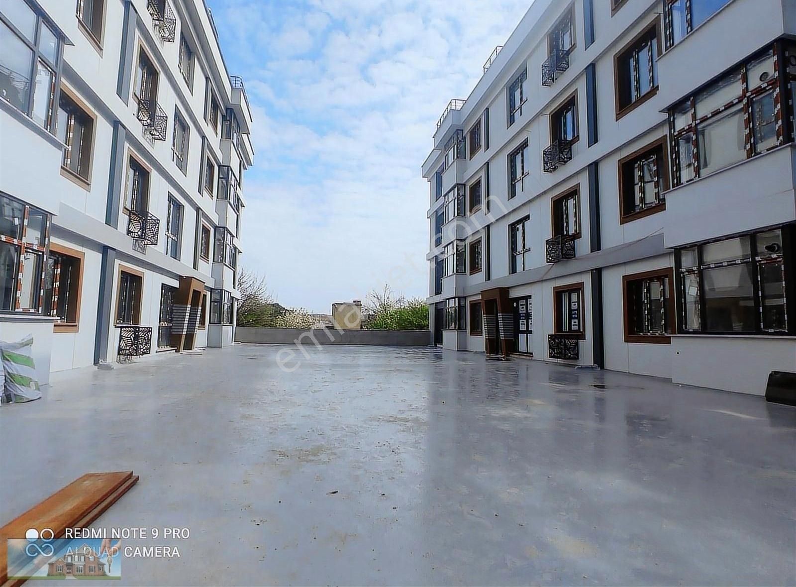 Barış'tan Bolluca Da Mercanlife Site 4+2 Otoparklı Dubleks Daire
