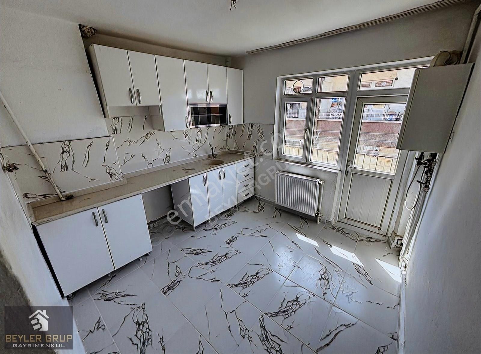 Sincan Plevne Mah'de 4+1 Katta Ön Cephe Geniş M2 Masrafsız Daire