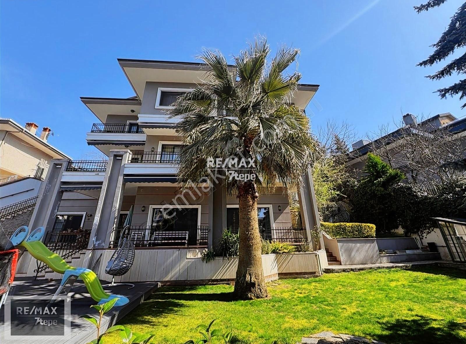 Tek Yetkili Remax7tepe'den B Tipi Havuzlu Kiralık Villa