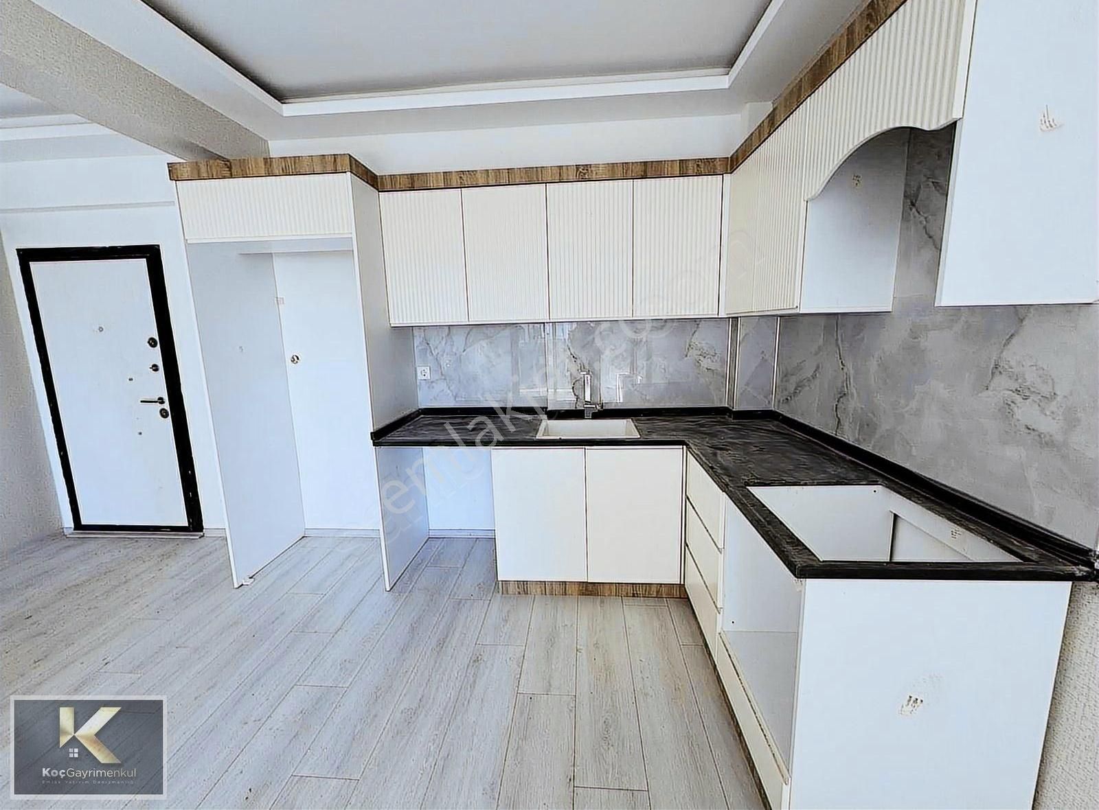 Tekel Mastfroş Caddesi Üzeri Satılık 2+1 Fırsat Daire