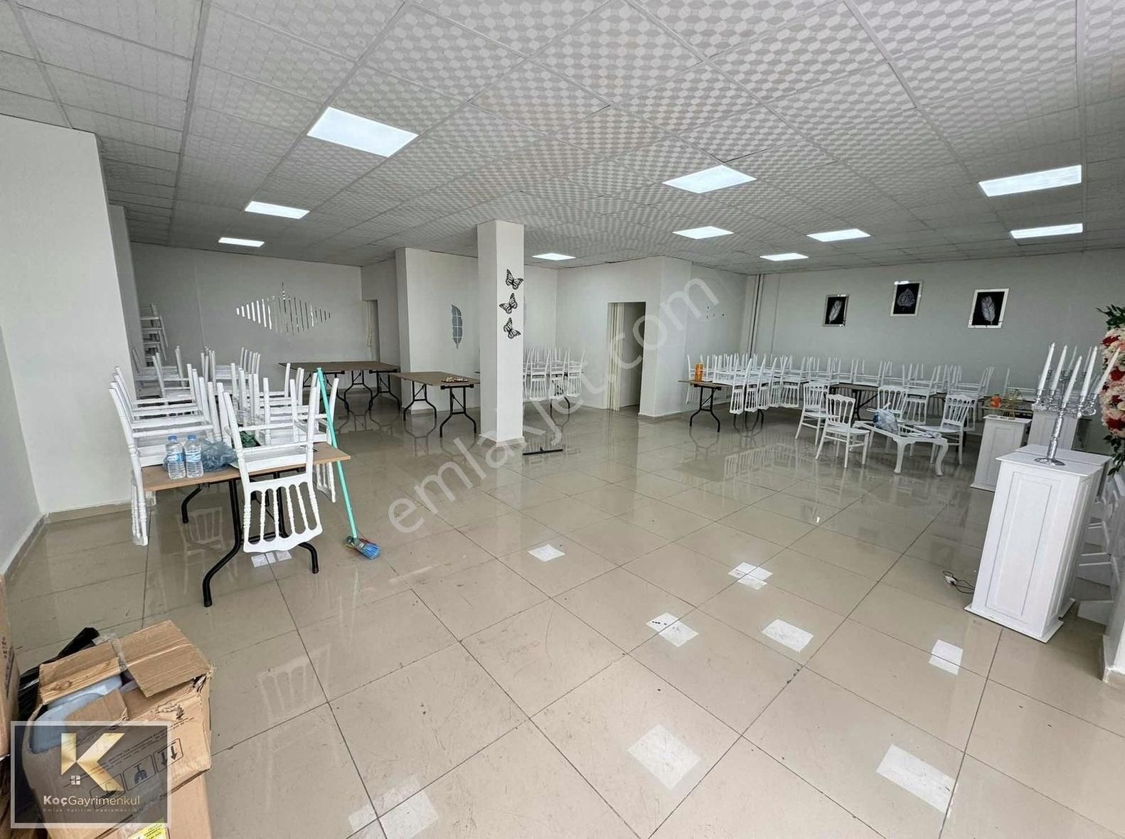 Newroz Park Arkası Satılık 125 M2 Köşe Dükkan