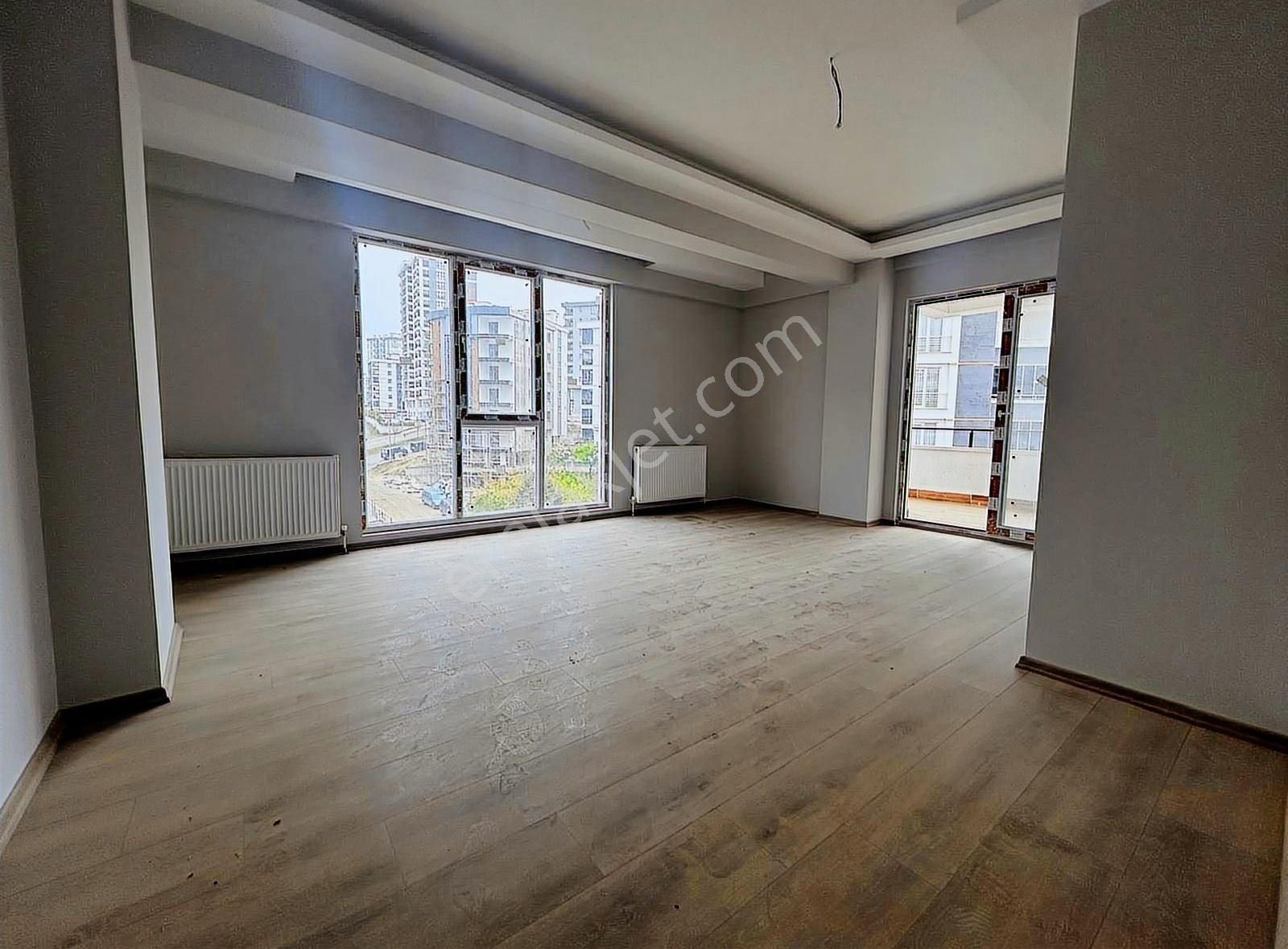 **salon Mutfak Ayrı Ferah 2+1 Daire**