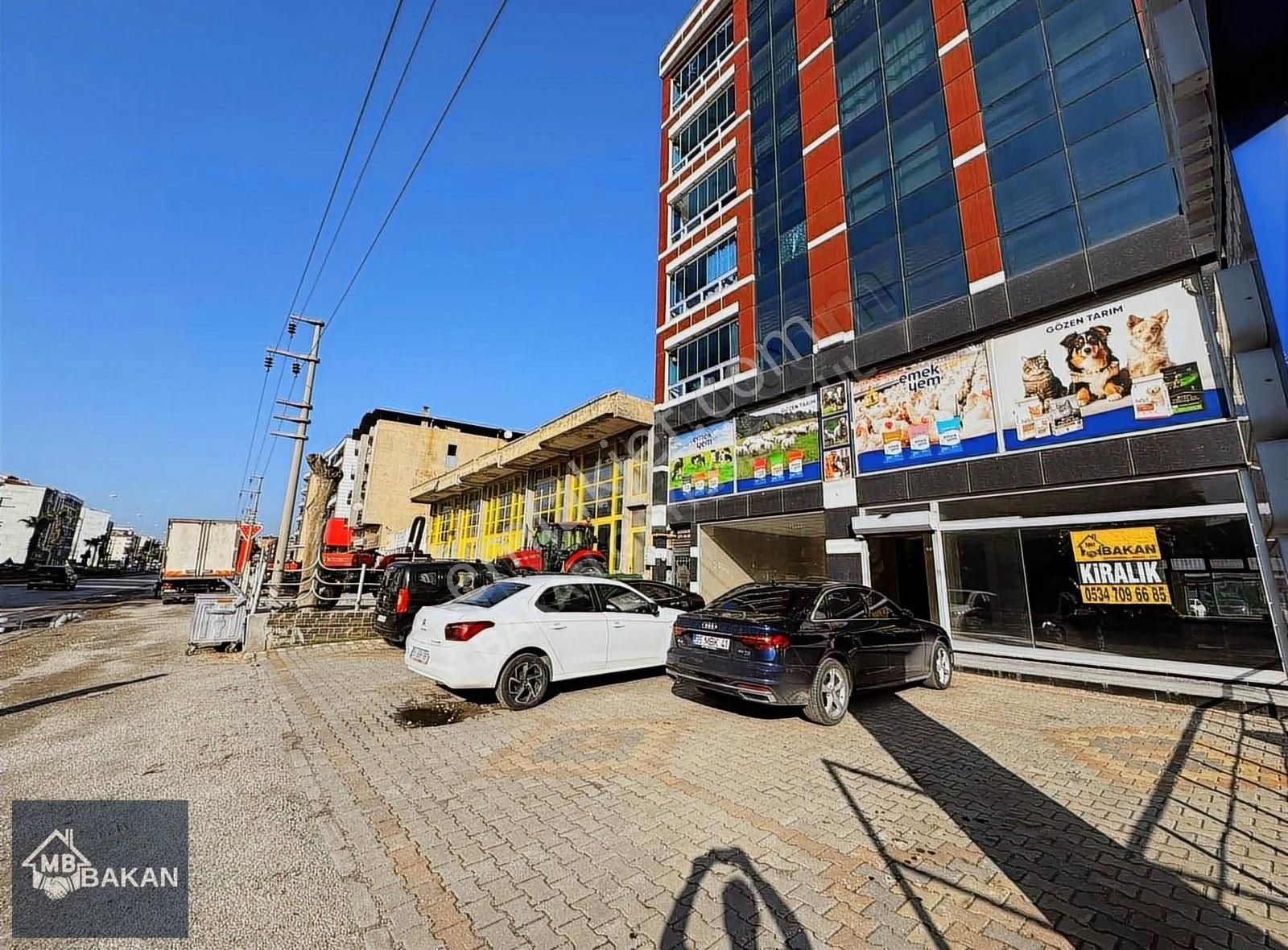 İzmir Aydın Asfaltında Prestıjlı 920m2 Batarlı Dükkan