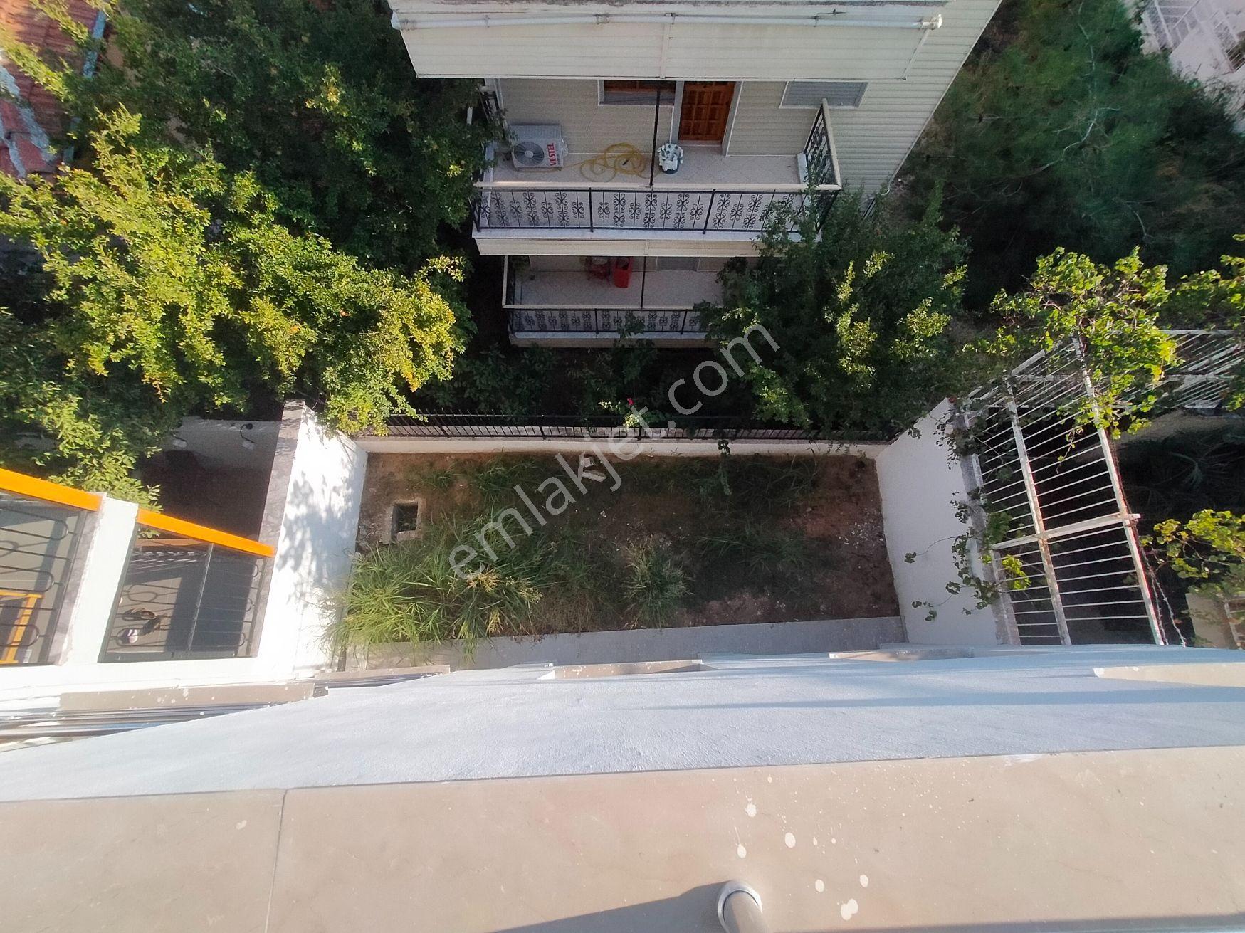 Kw Murat Taştan'dan , Yenilenmiş Satılık 4 Katlı Villa - Görsel 22