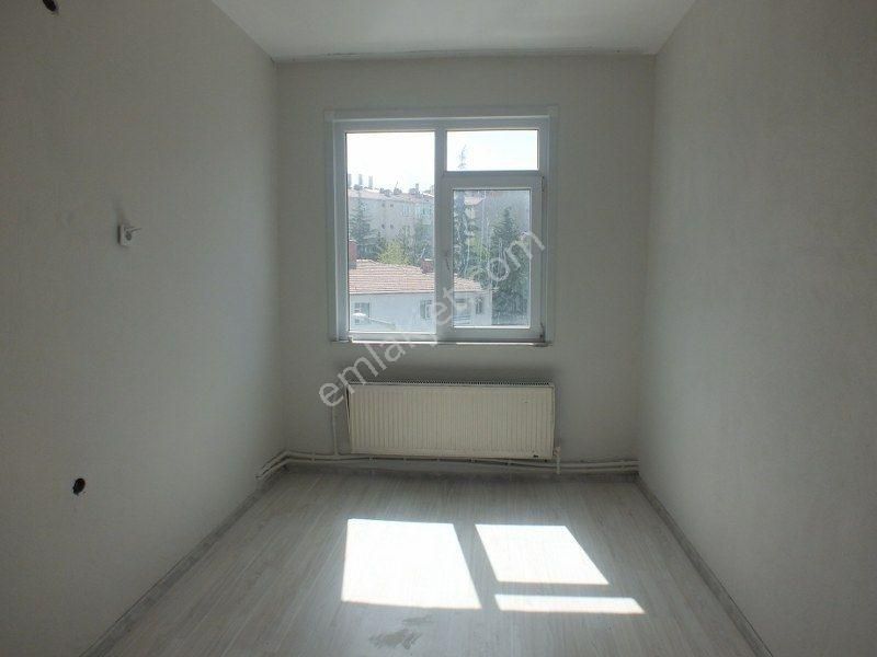 Karaman Çarşı Merkezde 4.kat 74 M2 3+1 Kiralık Büro(ofis)
