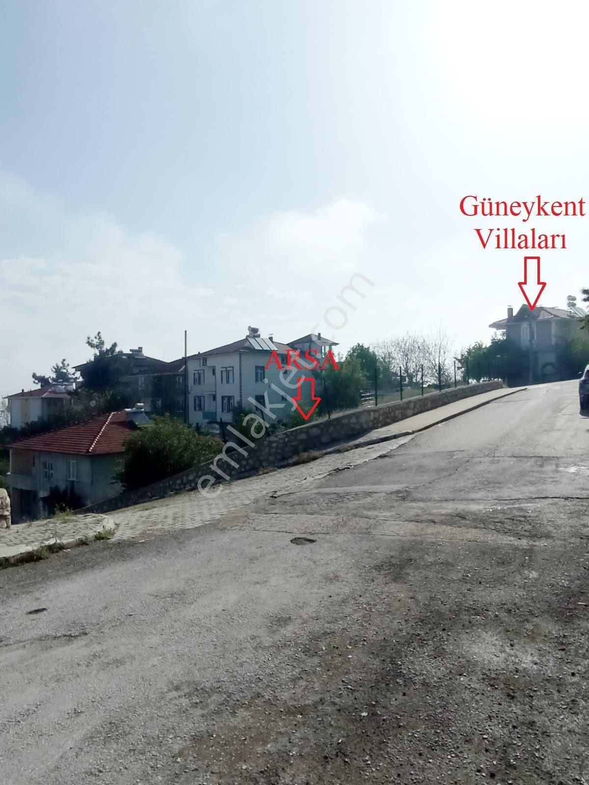 Köşe Başı 315m2 Yatırımlık Arsa