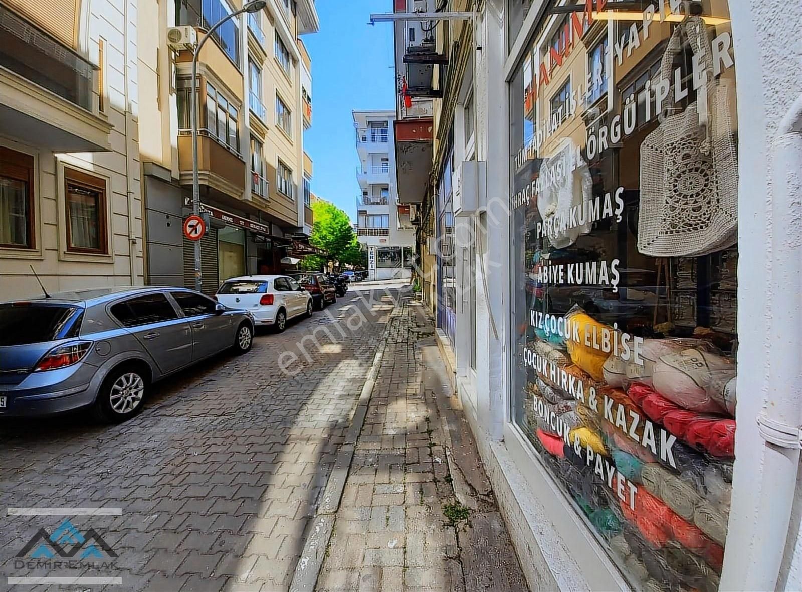 Maltepe Merkez İlanda Konum Doğrudur 18m2 Düz Giriş Dükkan