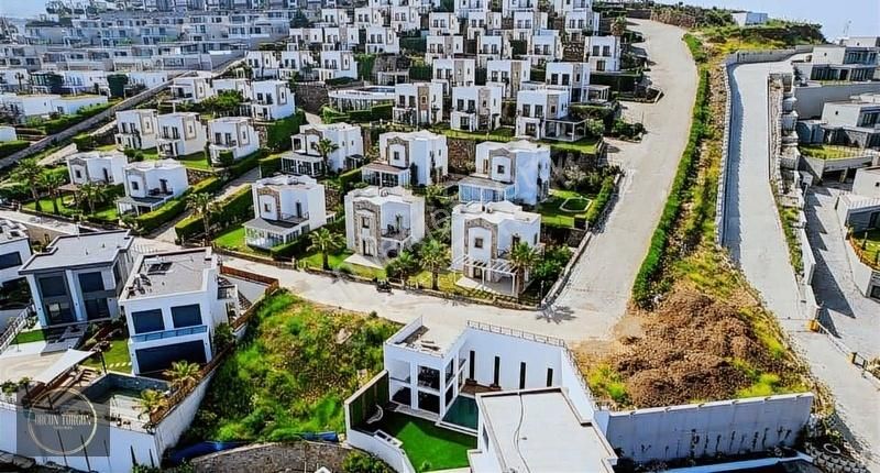 Bodrum Gümüşlük Yalıkavak Geniş Bahçeli Havuz Projeli Köşe Villa - Görsel 22