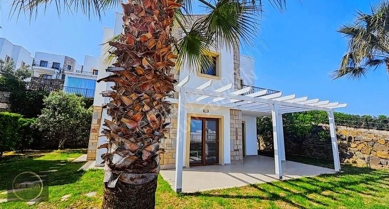 Bodrum Gümüşlük Yalıkavak Geniş Bahçeli Havuz Projeli Köşe Villa - Görsel 35