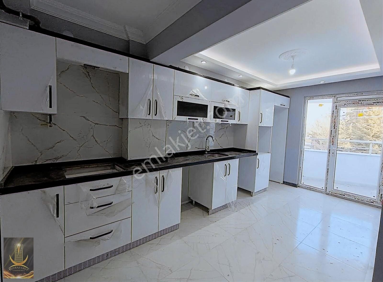 Poyraz Emlaktan 71evlerde Kafkas Cd Üzeri3+1 130m² Satılık Daire