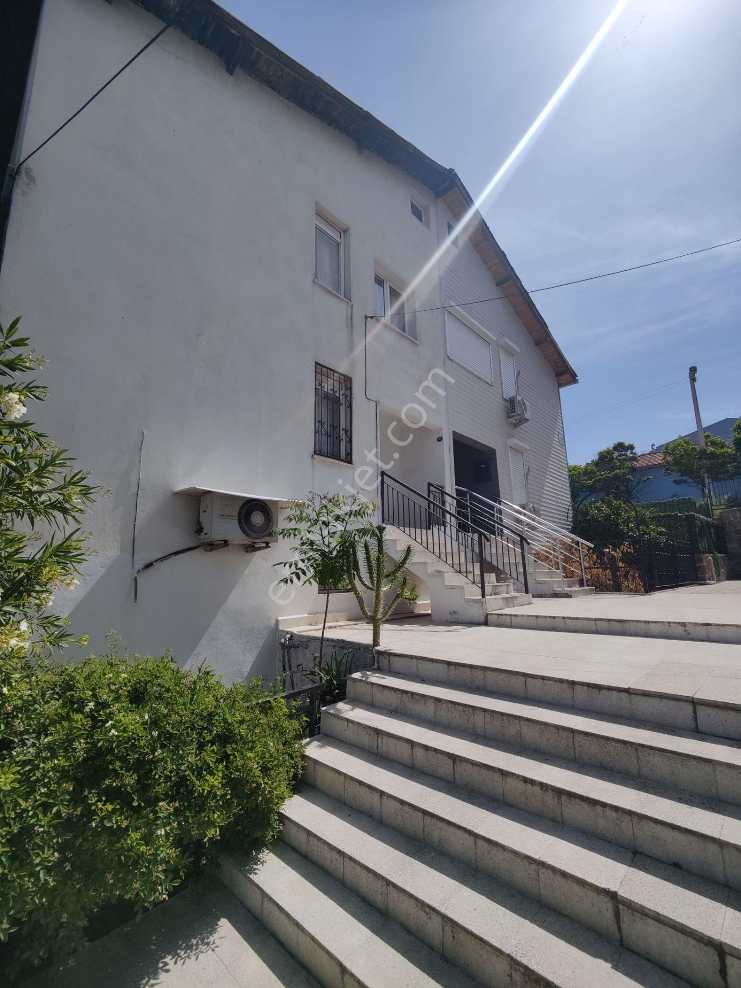 Çiğli Aydınlıkevlerde Diş Hastanesi Yakını Kelepir Müstakil 5+1 - Görsel 2