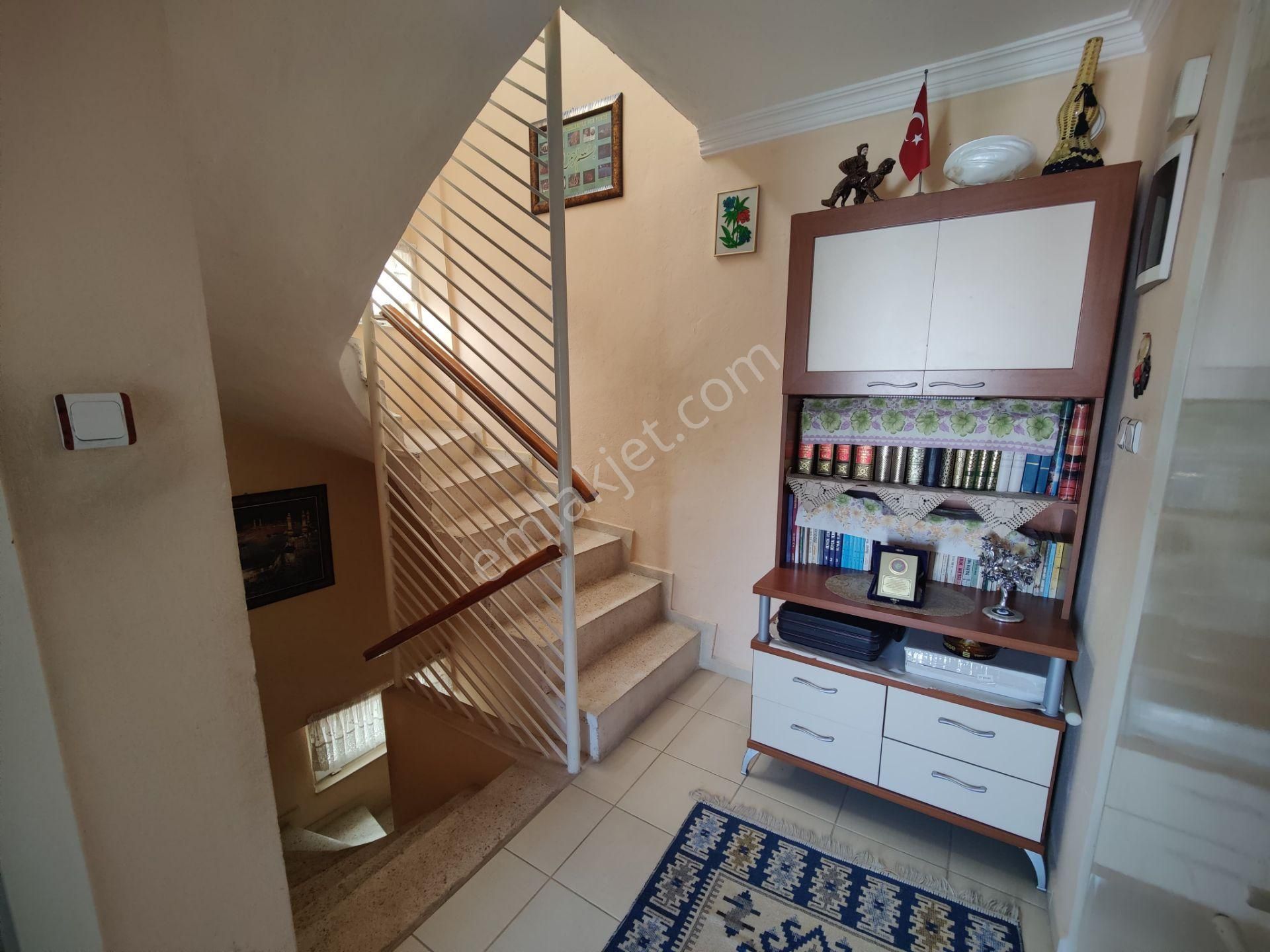 Çiğli Aydınlıkevlerde Diş Hastanesi Yakını Kelepir Müstakil 5+1 - Görsel 24