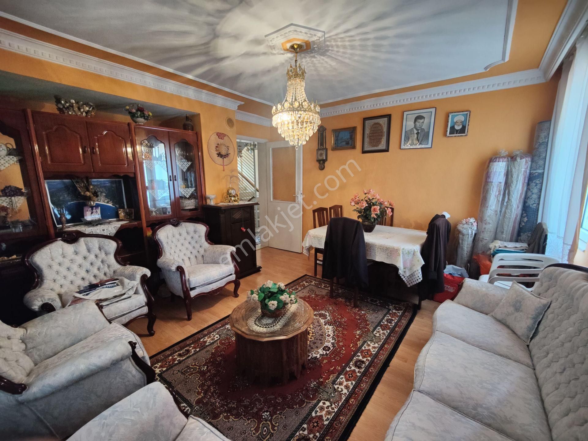 Çiğli Aydınlıkevlerde Diş Hastanesi Yakını Kelepir Müstakil 5+1 - Görsel 4