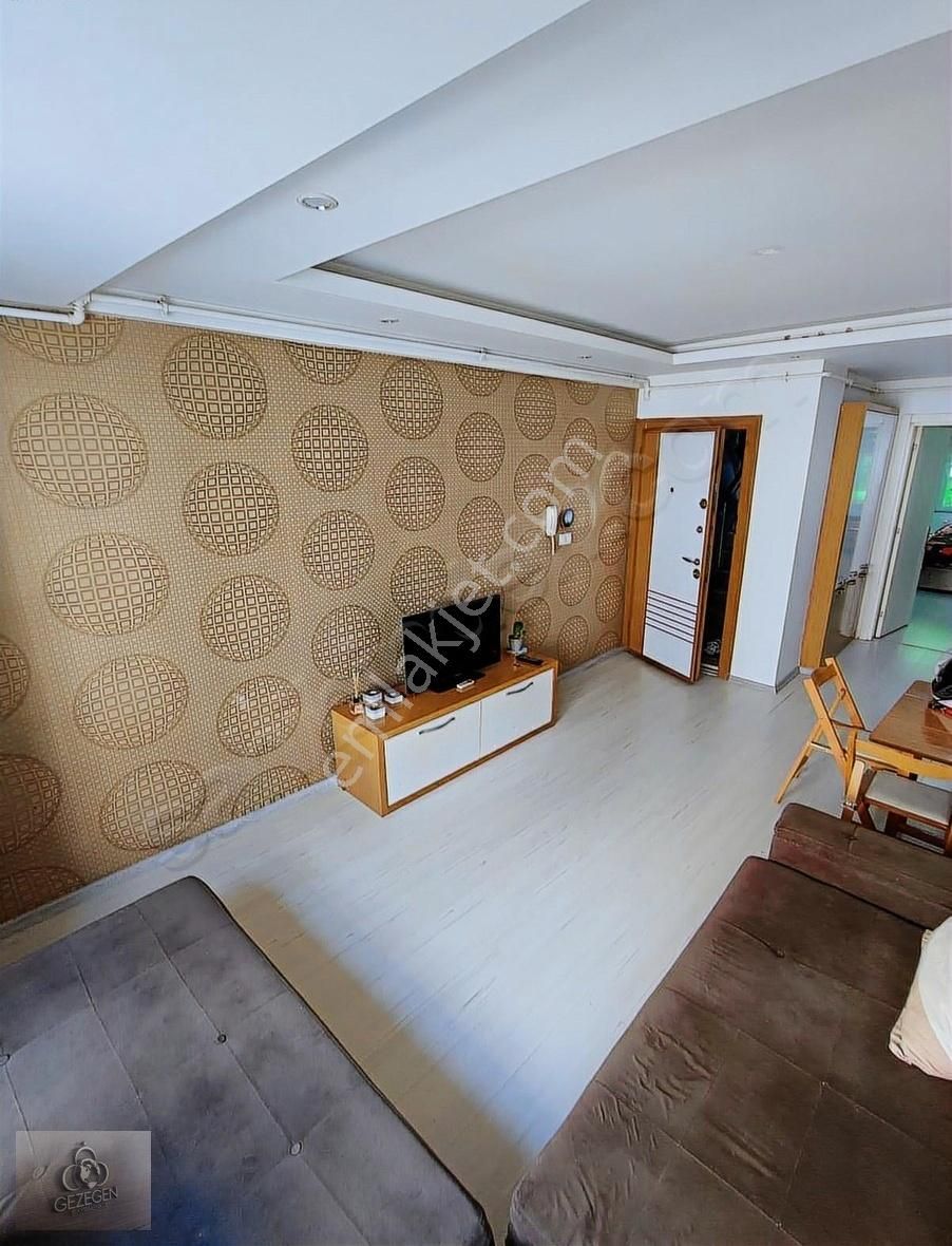 Sırakapılar Saltak Caddesi Arakat Eşyalı 1+1 Apart