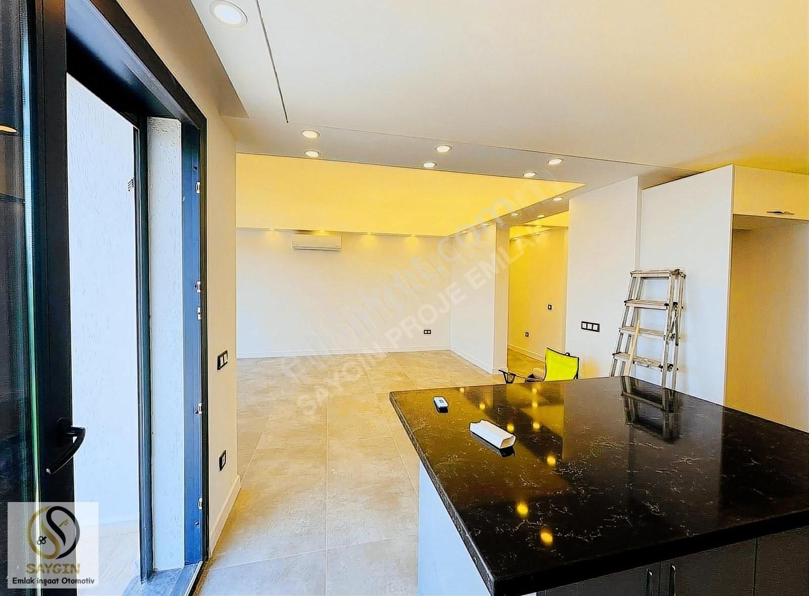 *saygın* İskeleli Güvenlikli,deniz Manzaralı 650m2 Arsalı Villa