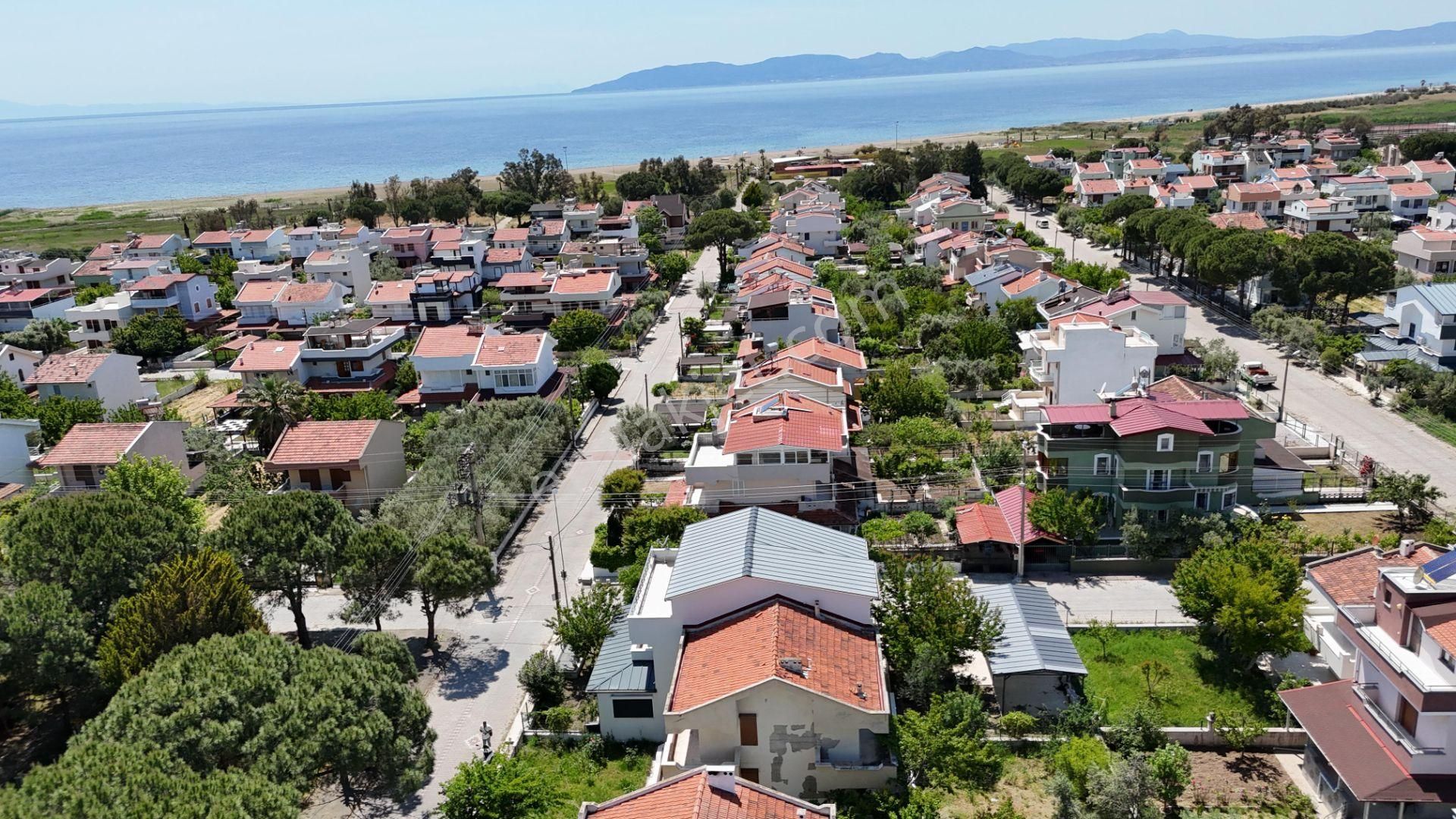 İzmir Dikili Salihleraltında Gülkentte Satılık 3+1 Villa