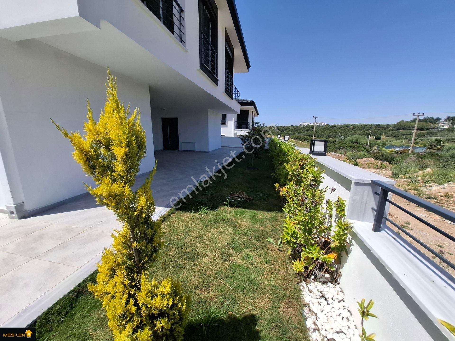 Didim Limanyolun'da Cazip Fiyat,havuzlu Sitede Sıfır Villa