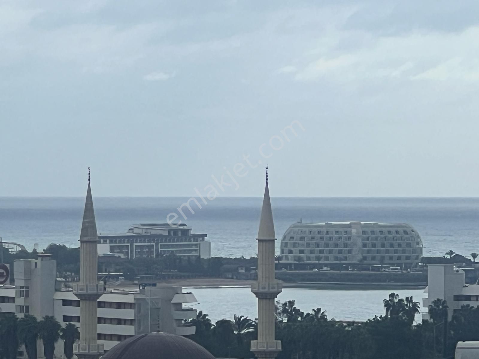 Avsallarda'da Deniz Manzaralı 2+1 Eşyalı Daire