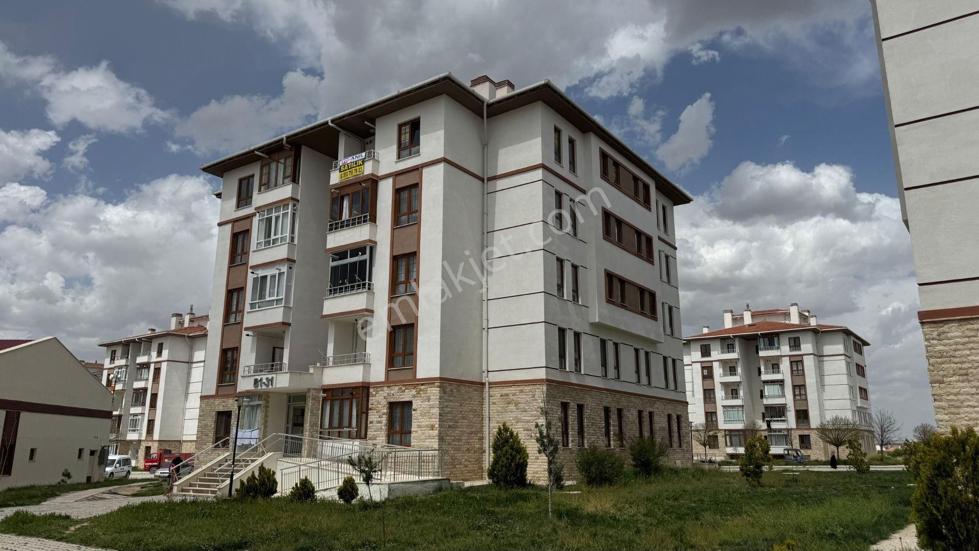 Sarayyönü Toki Konutlarında Satılık 2+1 Daire Anıl Emlak Gayrimenkul Den
