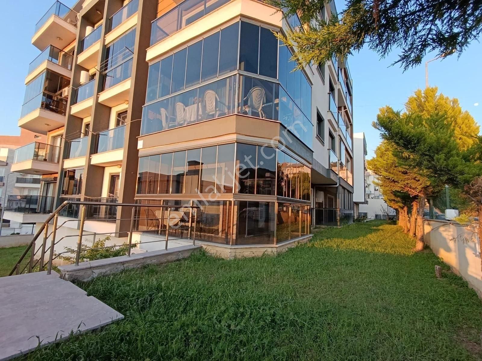 Davutlar Merkezde Acil Satılık Havuzlu Sitede 2+1 Daire