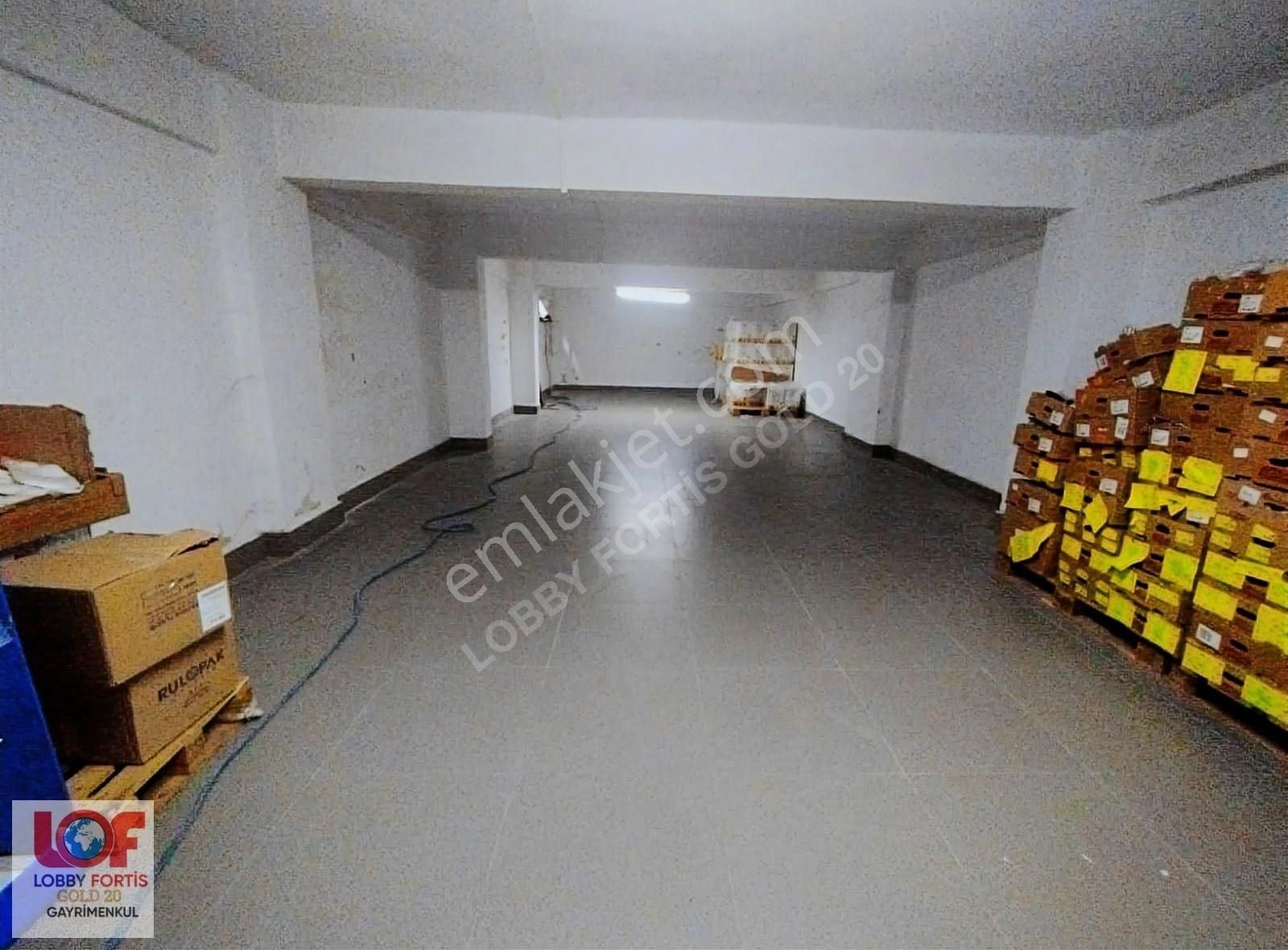 Lobby Fortisten Anafartalar Cuma Pazar Yanı Satılık 650m2 İşyeri