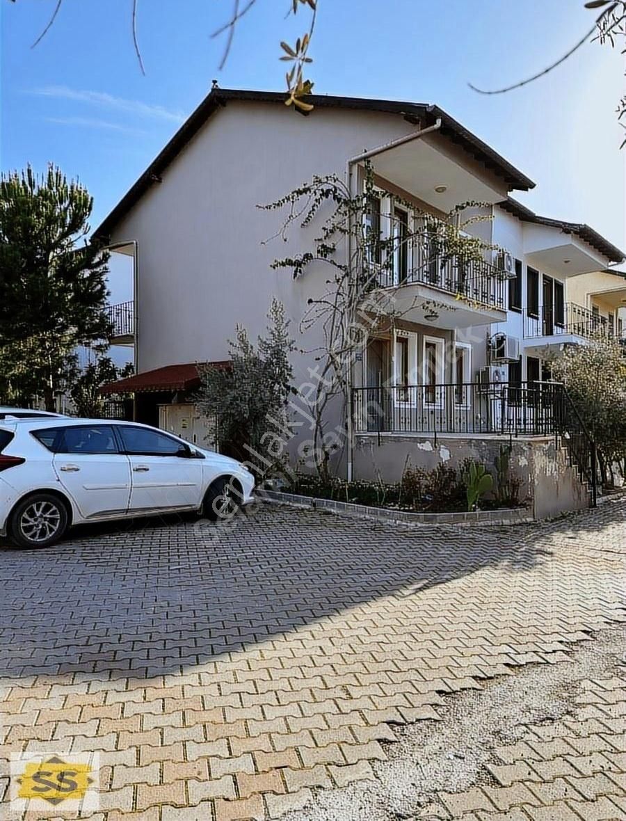 Muğla Fethiye Karaçulha Mahallesin'de Satılık 3+1 Tripleks Villa