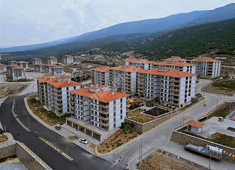 İzmir Kemalpaşa Toki Etaplarında Satılık 75m2 Düz Giriş Dükkan