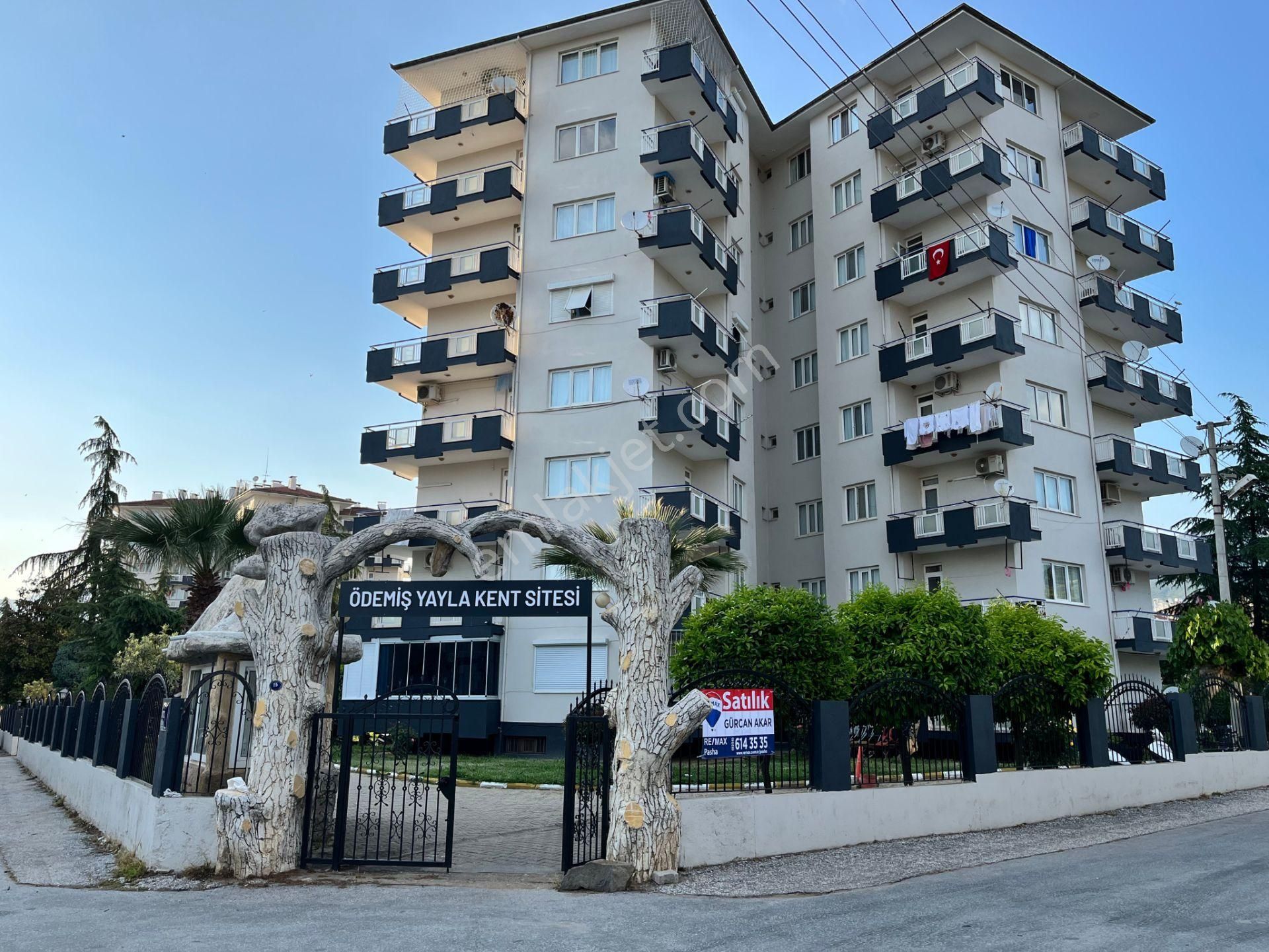 Yaylakent Sitesi'nde Doğalgazlı Satılık 3+1 Arakat Lüx Daire