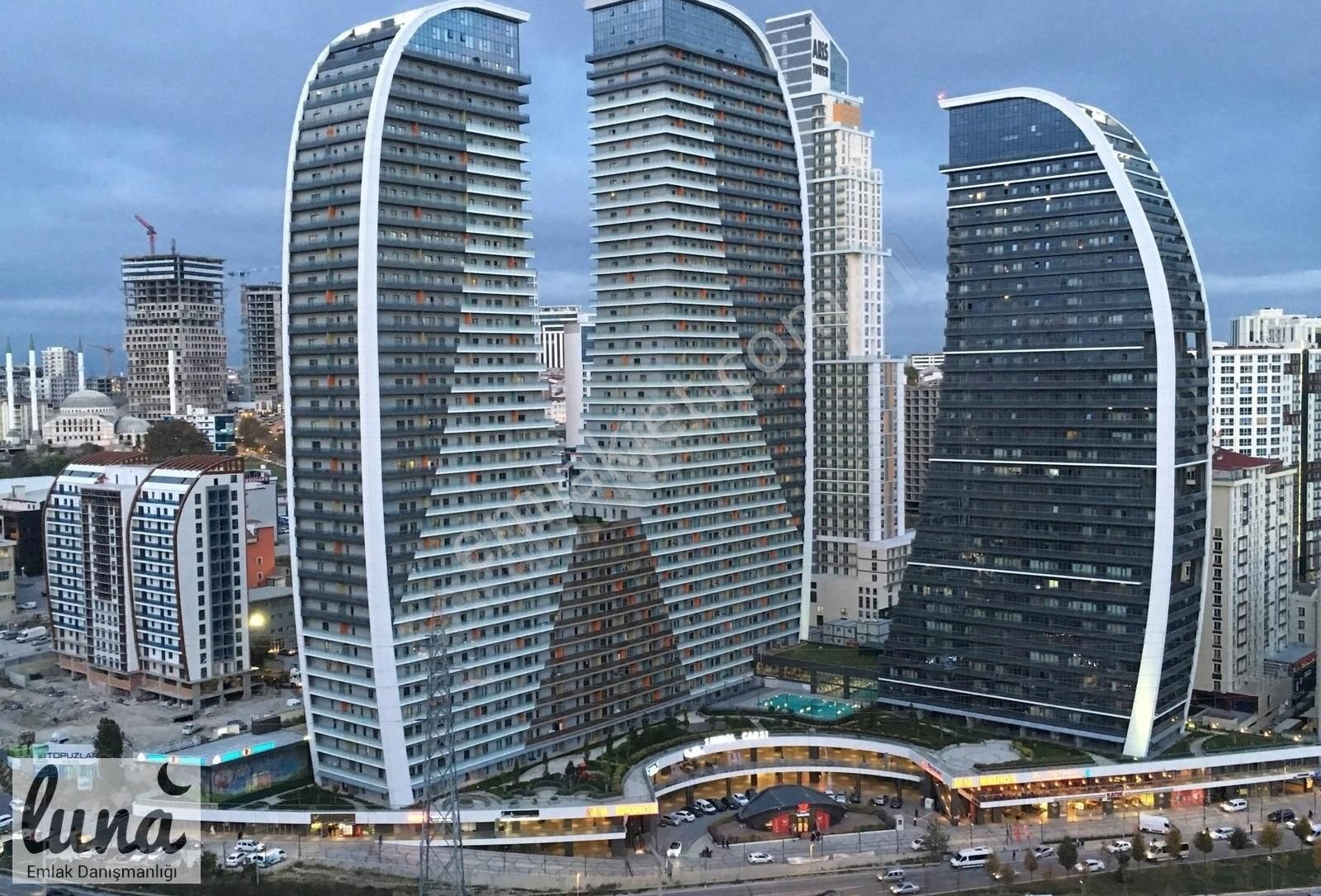 Sembol İstanbul C Blok 2+1 Satılık Ofis/ Homeofis