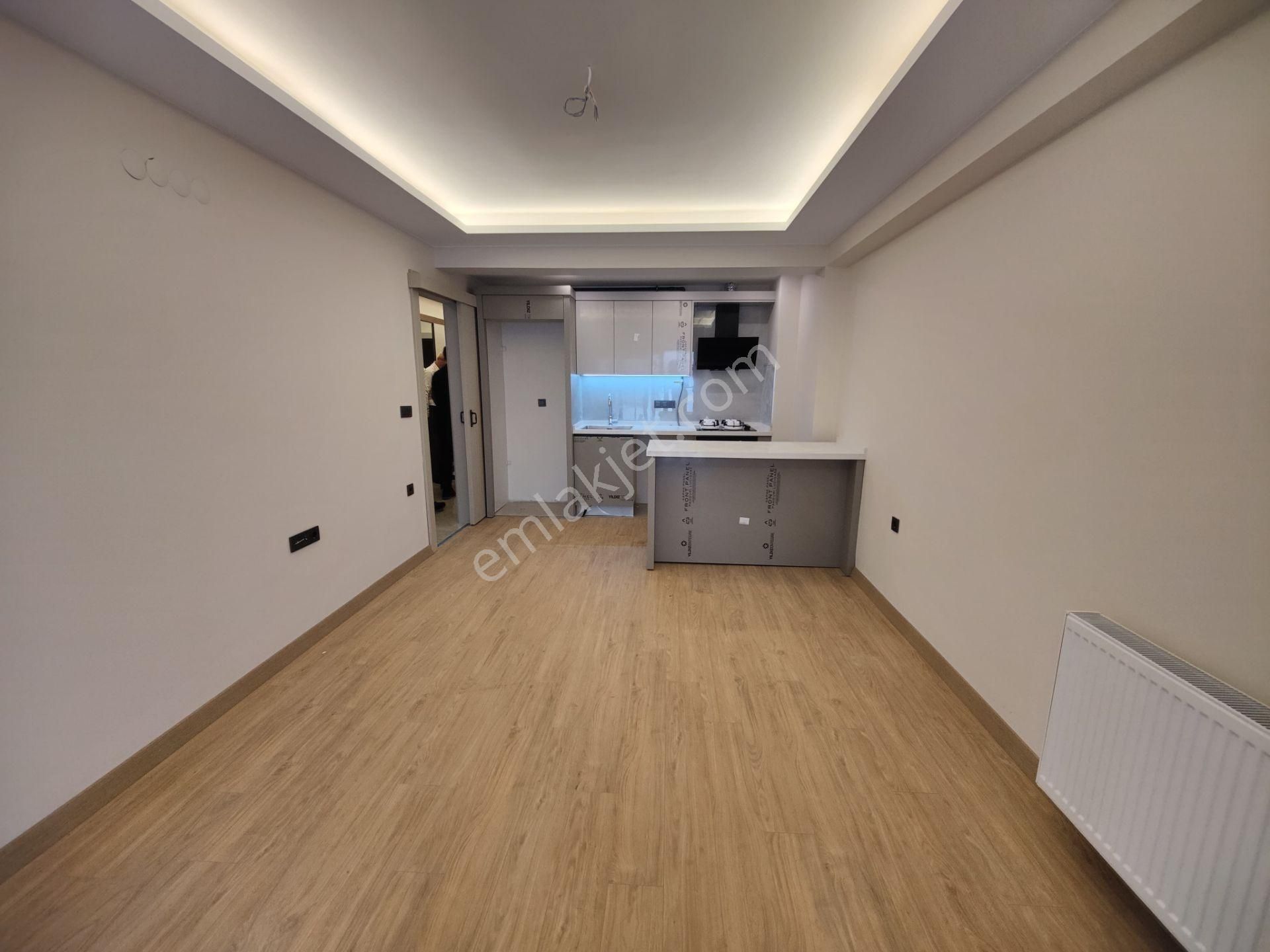 Karşıyaka Soyak Siesta Ve Volvo Arkası Sıfır 2+1 Y.giriş E-38