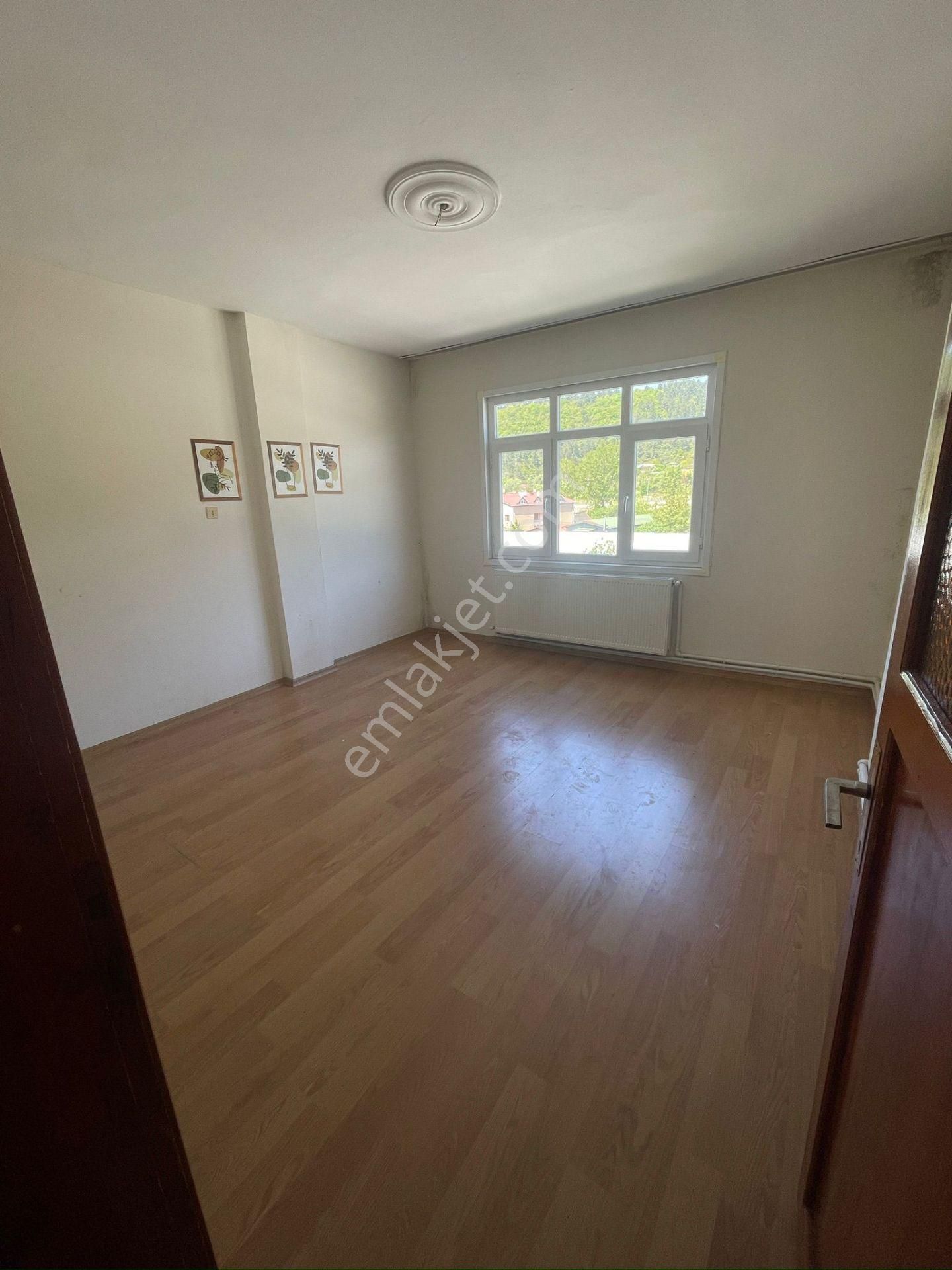 Anadolu Hisarı Arkboyu Caddesi 'nde 2+1 Kiralık Daire