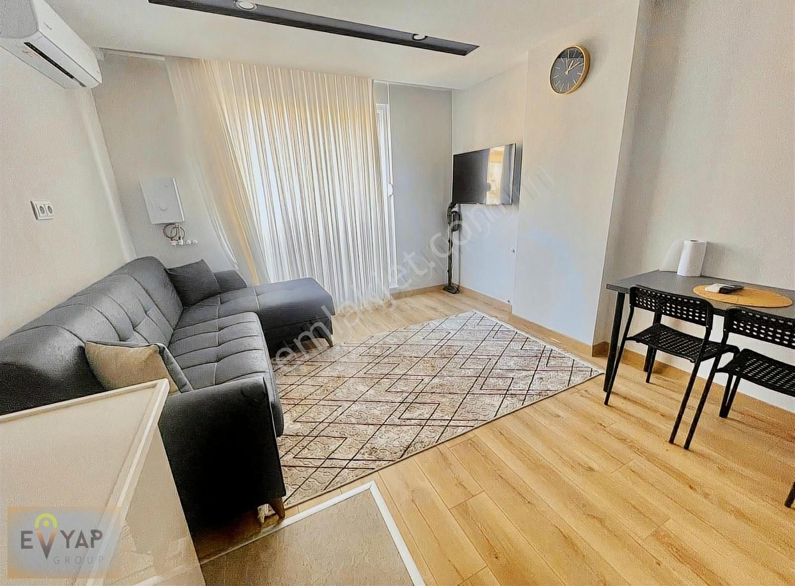 Yeşilyurtta Sıfır Binada Eşyalı Asansörlü 1+1 Satılık Lüx Daire
