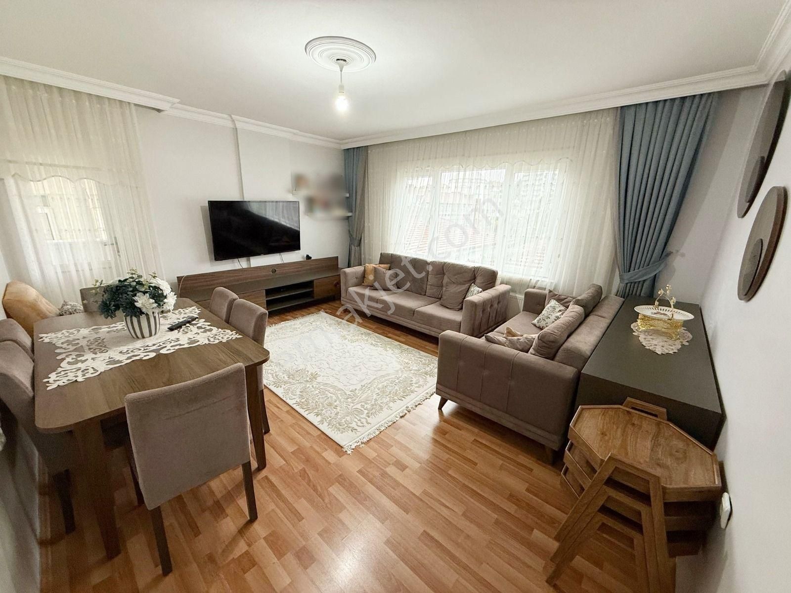 Etlik'te Cadde Üzeri 3+1 1.kat Salon Bağımsız Yapılı!!!