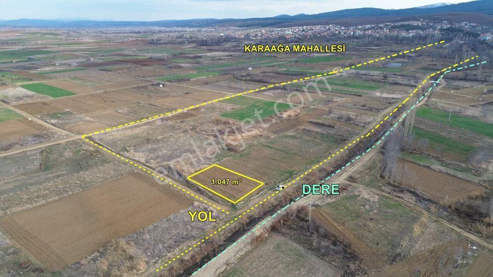Doğanhisarda Yerleşime Yakın Sulak Dereye Cephe 1.047 M² Bahçelik