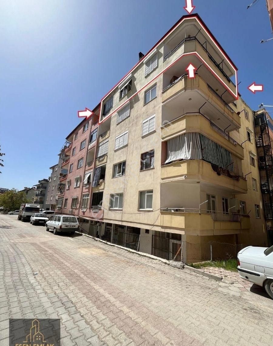 Antalya Elmalı İlçesinde Merkezde Kapalı Halk Pazarı Yanında Doğalgazlı 3+1 Satılık Daire