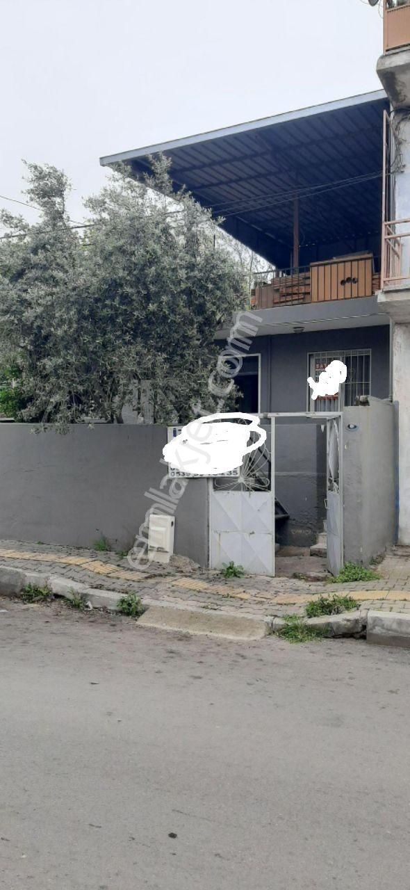 Karabaglar Belediye Arkasında Satılık 100mt Müstakil Bina