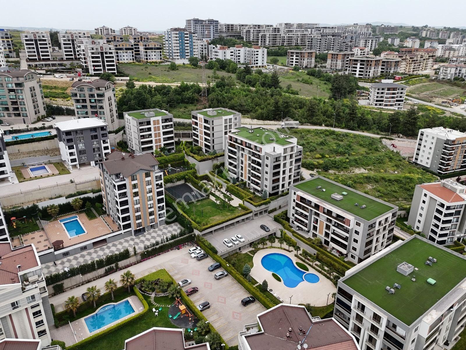 Nilüfer 30 Ağustos Zafer Kumova Batıkent Residence Satılık 3+1