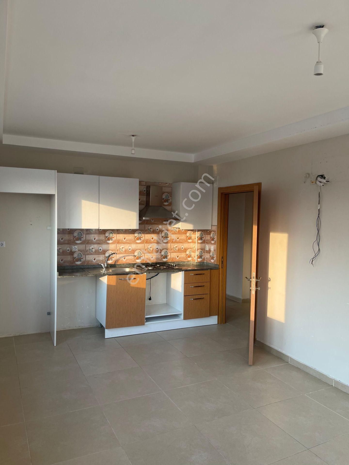 Adana Sarıçam Boynuyoğunda Havuzlu Sitede Geniş Doğalgazlı 2+1 Kiralık Daire!! Açıklamayı Okuyalım!