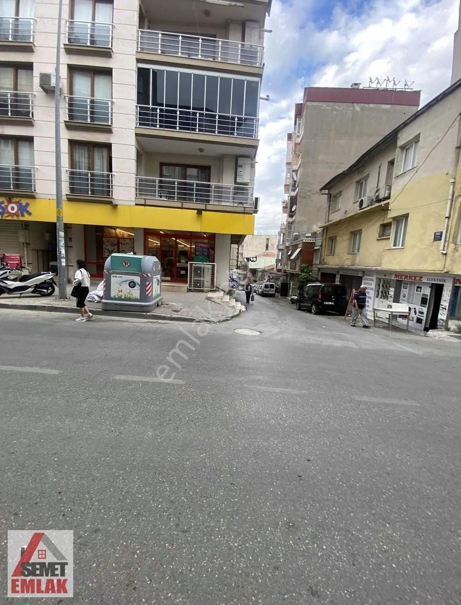 Yeşilyurtta 1+1 Kapalı Mutfak Arakat Kiralık Daire