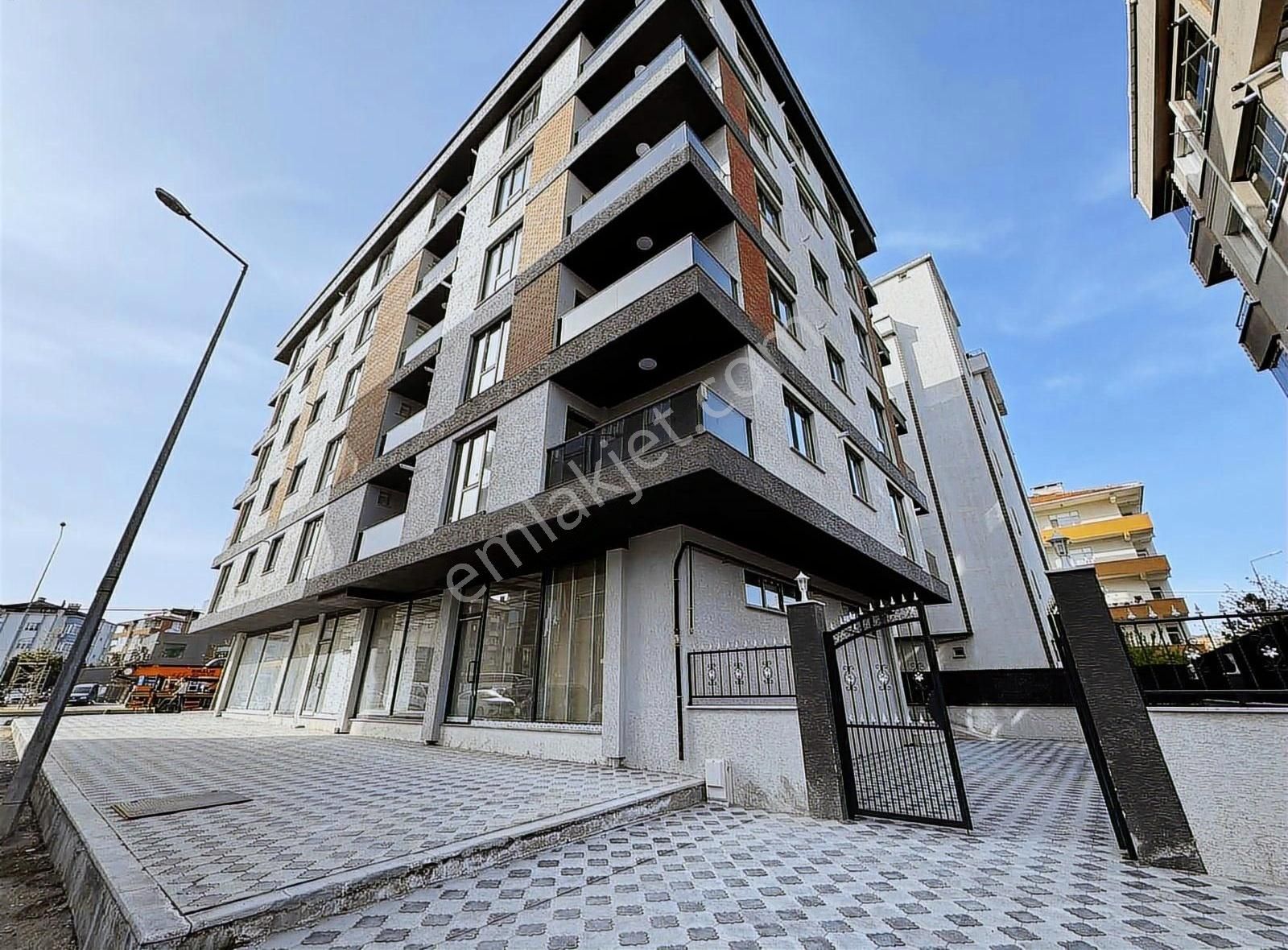 Çerkezköy G.o.p.m De Balkonlu Kombili Ankastreli 1+1